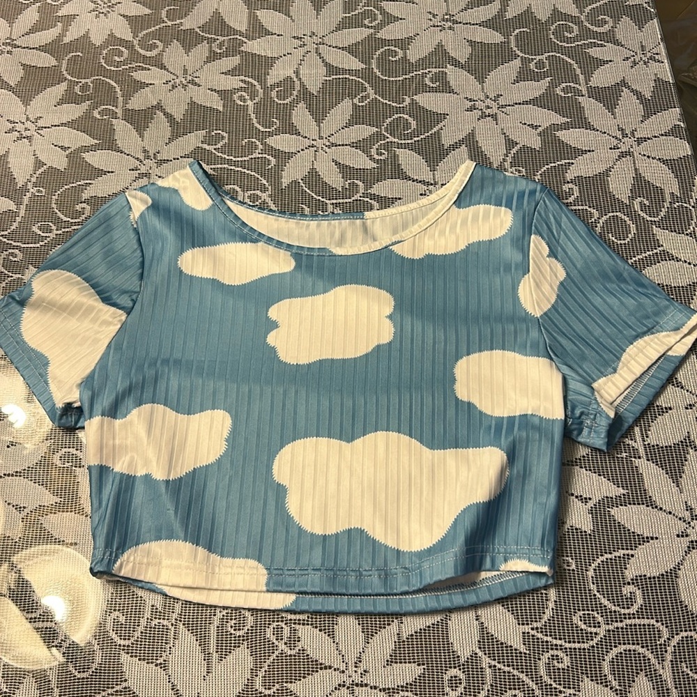 SHEIN Women’s Large Crop Top - Cloud Design